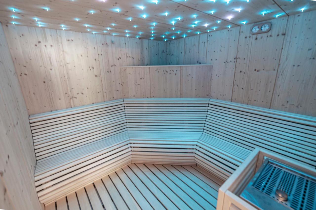 Hotel Garni Paradisi - Wellness & Spa ميزانو المظهر الخارجي الصورة